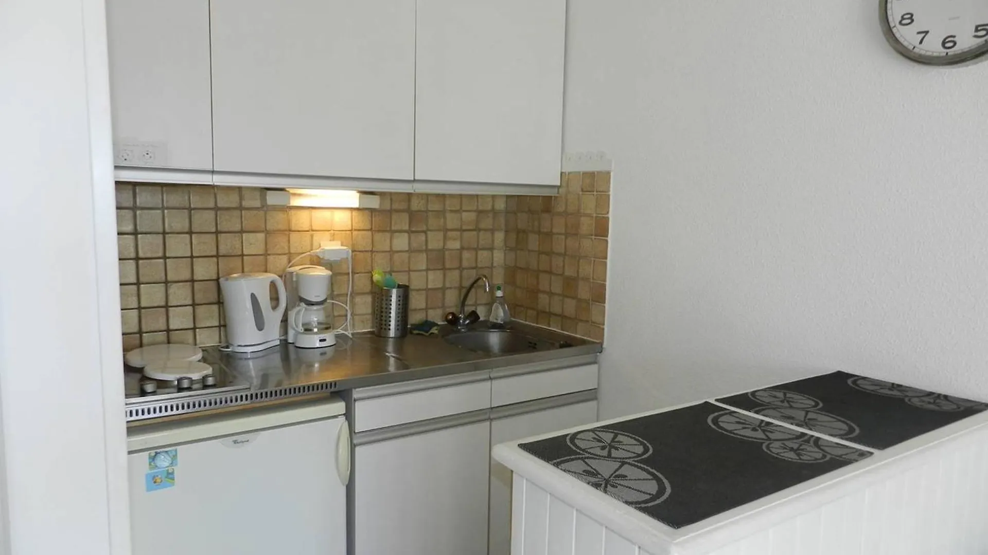 Apartmán Appartement 2P Pour 4 A Bormes-Les-Mimosas, Proche Plage Et Commerces, Parking Privatif - Fr-1-251-822